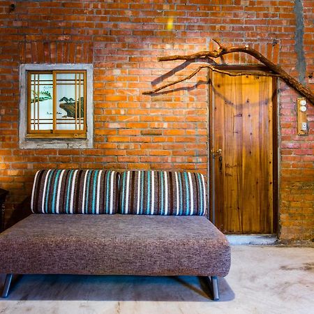 หลุงถา บีแอนด์บี Bed & Breakfast จิ่วเฟิ่น ภายนอก รูปภาพ