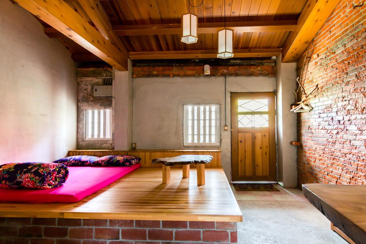 หลุงถา บีแอนด์บี Bed & Breakfast จิ่วเฟิ่น ภายนอก รูปภาพ